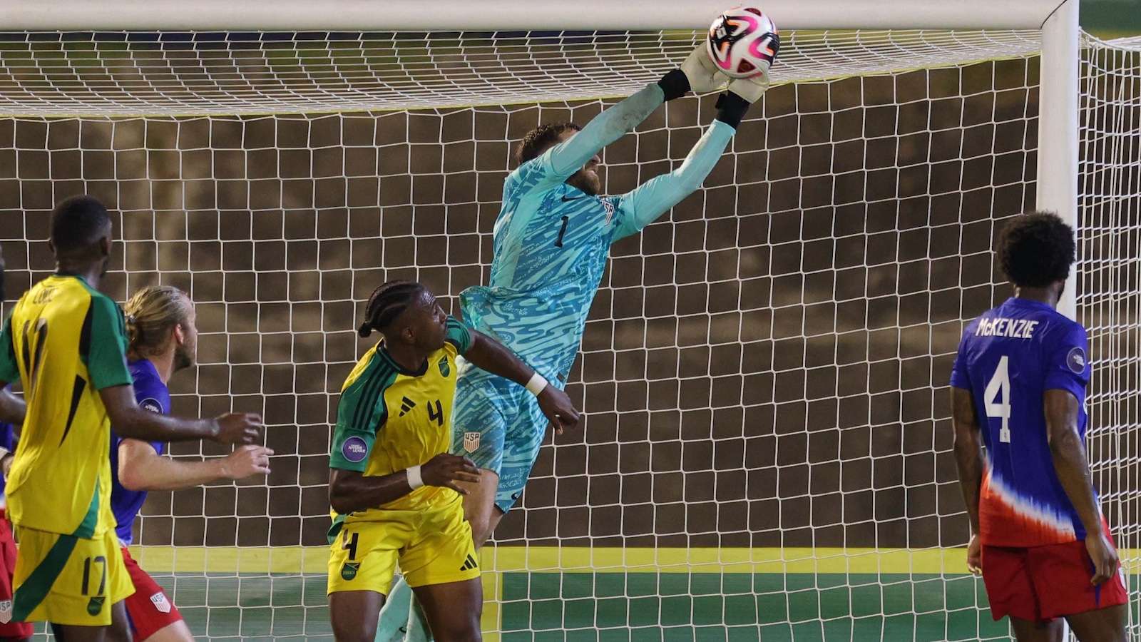 大学生三球逆转职业队，华科大勇闯中青赛再创奇迹